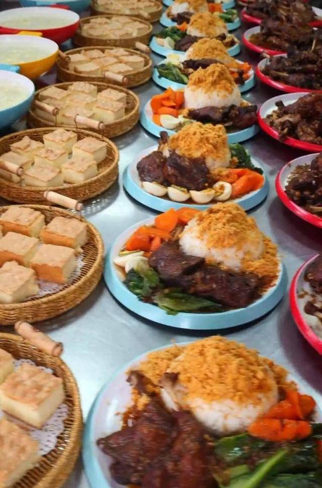 一天20元餐费能吃到龙虾、鲍鱼、海参……河南一幼儿园餐食走红，网友称堪比星级酒店