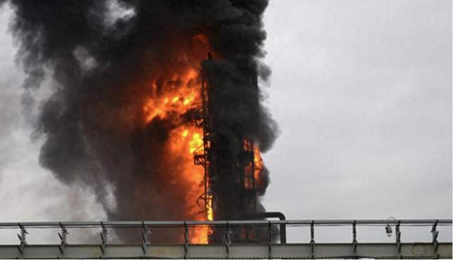 1400公里外化工厂燃起大火，乌军无人机已袭击俄境内40%的炼油厂