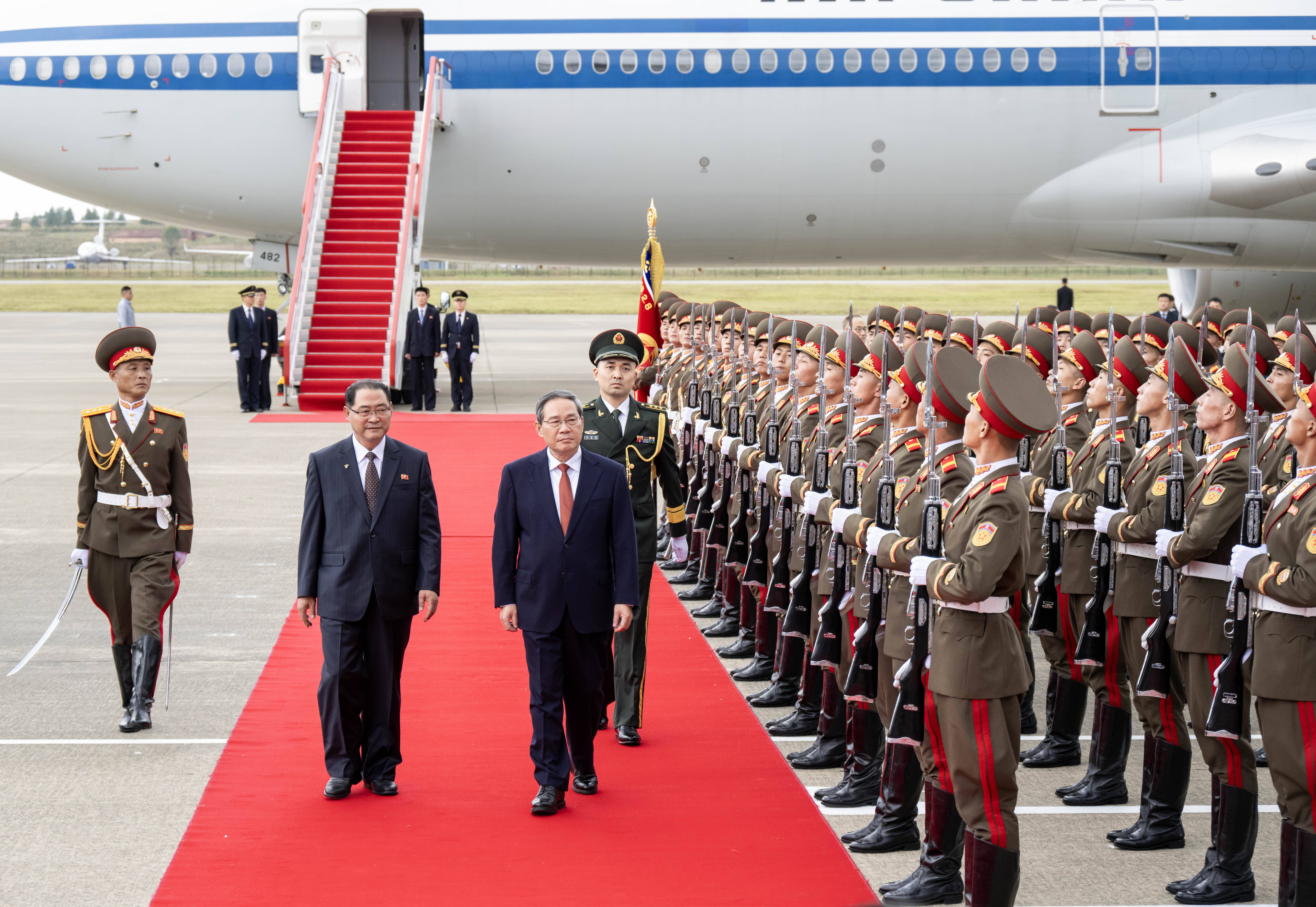 李强赴平壤出席朝鲜劳动党建党80周年庆祝活动并对朝鲜进行正式友好访问