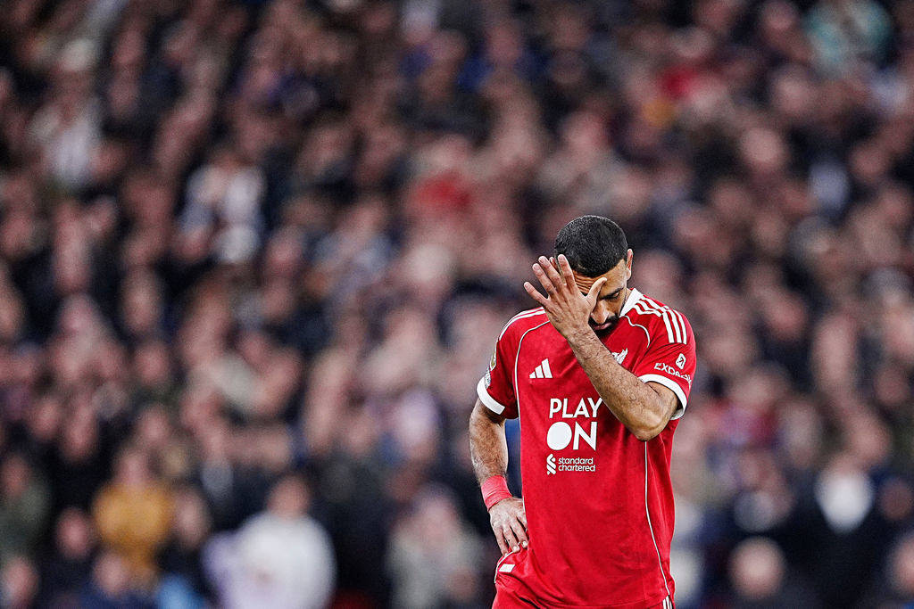 英超-姆伯莫61秒闪击马奎尔绝杀 曼联2-1送利物浦4连败