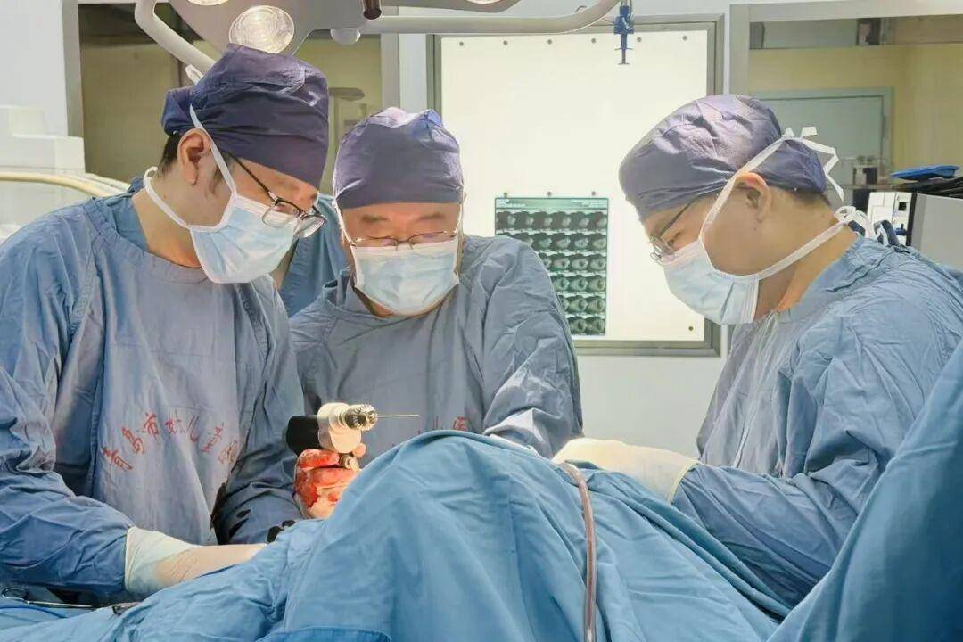 “大医院专家来了,我们在社区看病,也更放心了”