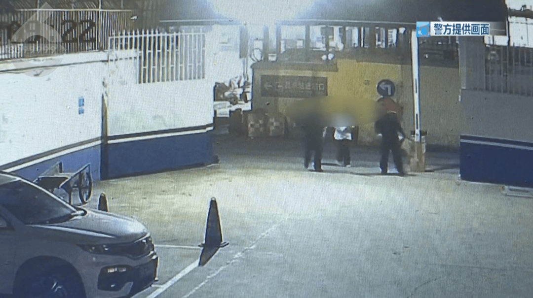 紧急！正要出站，两名14岁少女在昆明火车站被民警拦截……